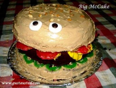 pastel en forma de hamburguesa